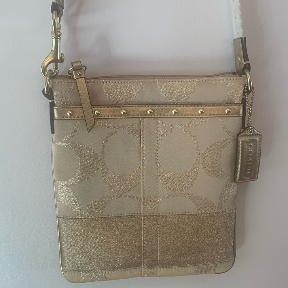 NWOT Coach gold signature fabric crossbody bag